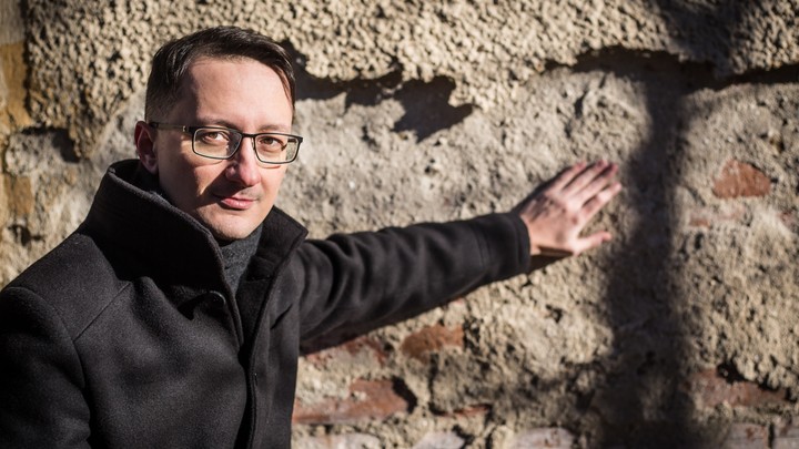 Jozef Karika - Trhlina